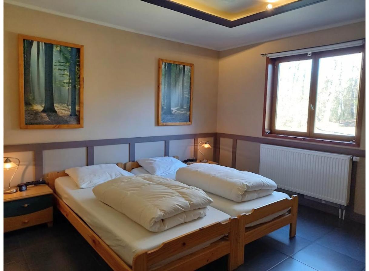 Holiday Home"Monsieur Nips" Érezée المظهر الخارجي الصورة